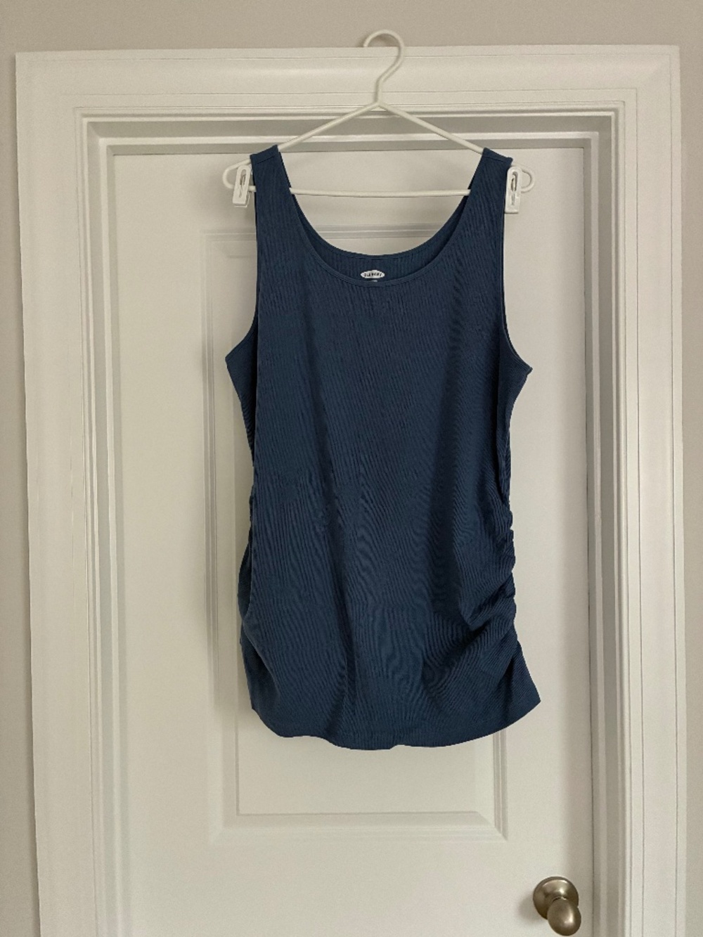 MATERNITY Old Navy Tanks 3-pack XXL